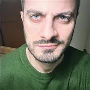 Sono un Cantante in attività con grandissima esperienza, Diplomato in Canto lirico in Conservatorio, impartisco lezioni di canto per tutte le età con metodologia personalizzata per tutti i livelli